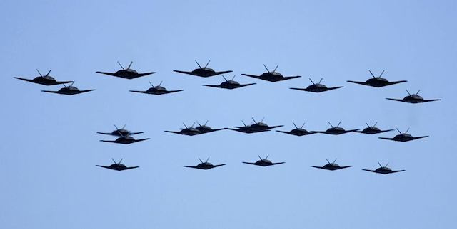 Formasi Pesawat Siluman F-117