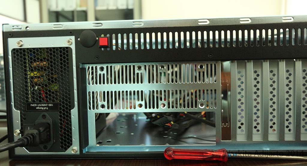 Penampang belakang casing Agilent ARMC4F2