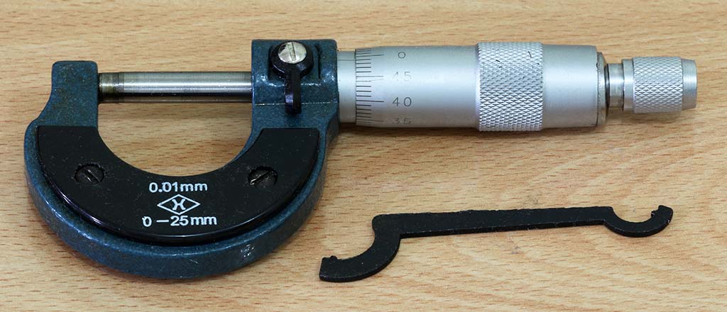 Mikrometer Sekrup 0 - 25mm
