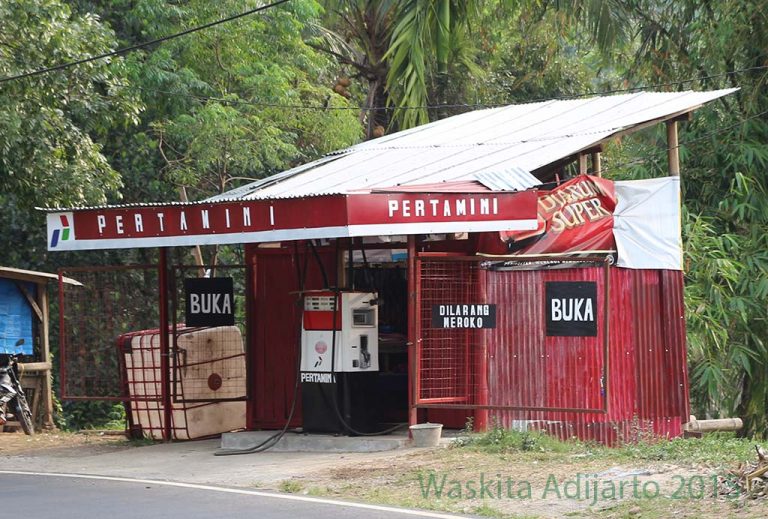 Kios Pertamini Segalaherang